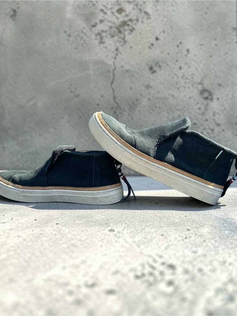 Men's Slip-On Canvas Sneakers in Dark blue